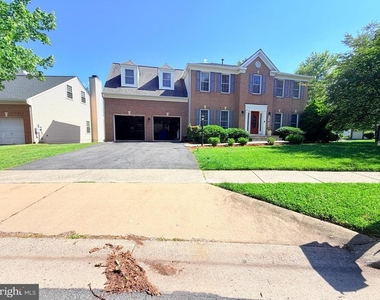 11610 Seneca Forest Circle - Photo Thumbnail 2