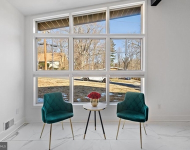608 Winona Court - Photo Thumbnail 2