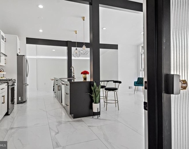 608 Winona Court - Photo Thumbnail 12