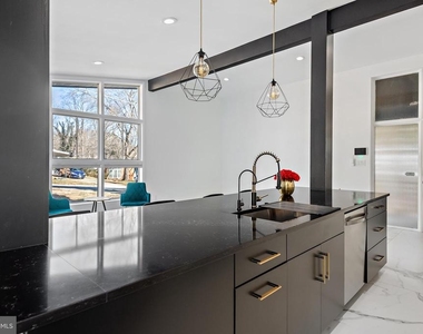 608 Winona Court - Photo Thumbnail 7