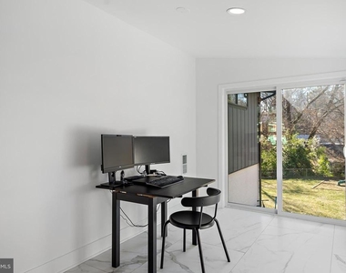 608 Winona Court - Photo Thumbnail 18