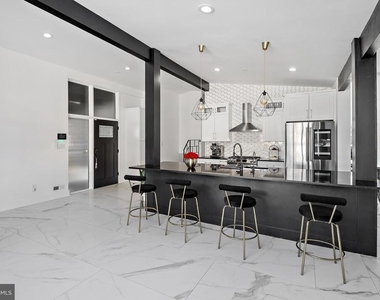 608 Winona Court - Photo Thumbnail 14