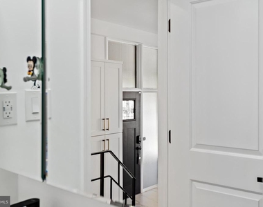 608 Winona Court - Photo Thumbnail 31