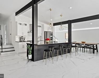 608 Winona Court - Photo Thumbnail 11