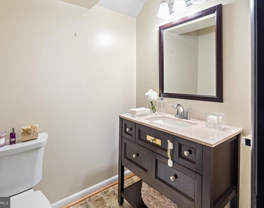 608 Winona Court - Photo Thumbnail 26