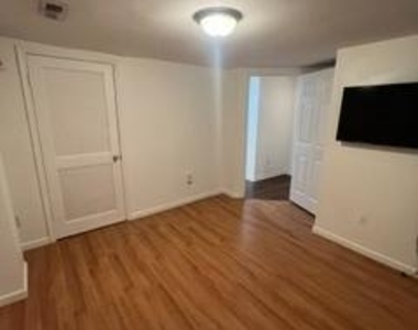 8414 Meadow Green Way - Photo Thumbnail 8