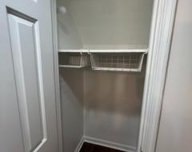 8414 Meadow Green Way - Photo Thumbnail 11