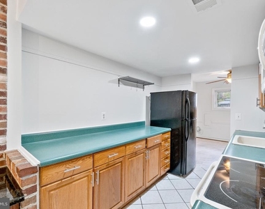 9652 Marston Lane - Photo Thumbnail 5