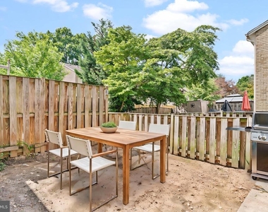 9652 Marston Lane - Photo Thumbnail 23