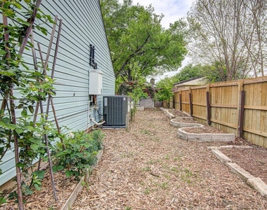 1909 Scofield Ln - Photo Thumbnail 17