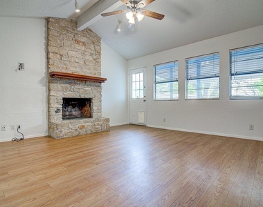 1909 Scofield Ln - Photo Thumbnail 3