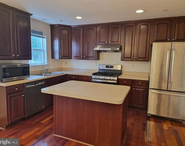 114 Emory Woods Court - Photo Thumbnail 8