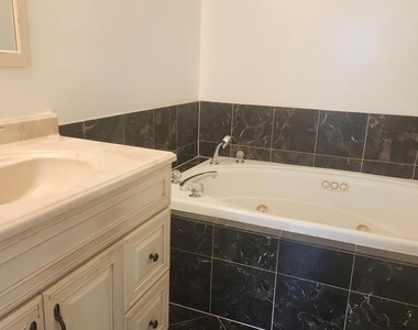 114 Emory Woods Court - Photo Thumbnail 14