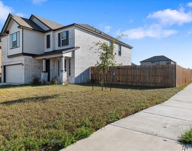 18501 Spotted Eagle Ln - Photo Thumbnail 2