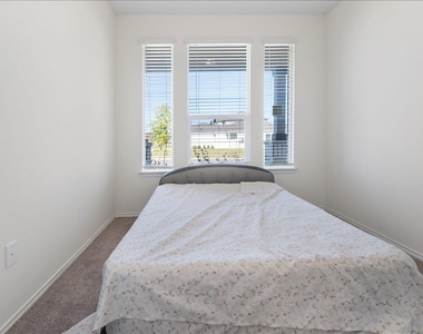18501 Spotted Eagle Ln - Photo Thumbnail 13