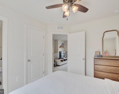 8078 Tribeca Street - Photo Thumbnail 27
