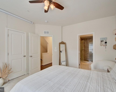 8078 Tribeca Street - Photo Thumbnail 20