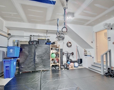 8078 Tribeca Street - Photo Thumbnail 7