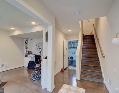 8078 Tribeca Street - Photo Thumbnail 4