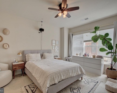 8078 Tribeca Street - Photo Thumbnail 19