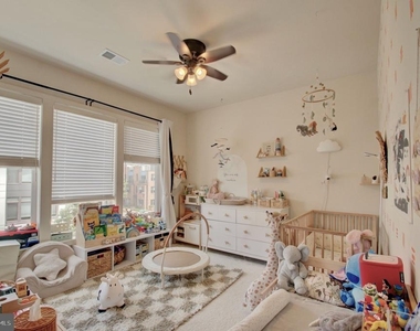 8078 Tribeca Street - Photo Thumbnail 23