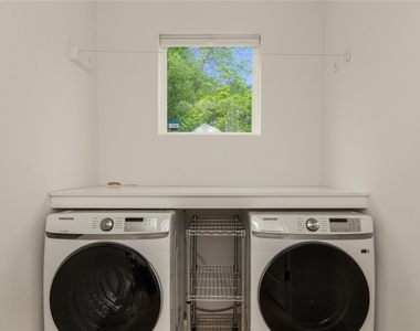 1129 Henninger St - Photo Thumbnail 13