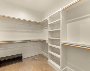 1129 Henninger St - Photo Thumbnail 23