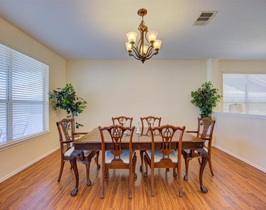 120 Gila Cliff Dr - Photo Thumbnail 7