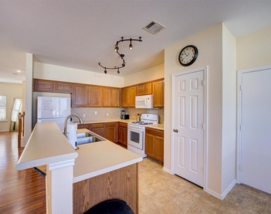 120 Gila Cliff Dr - Photo Thumbnail 8