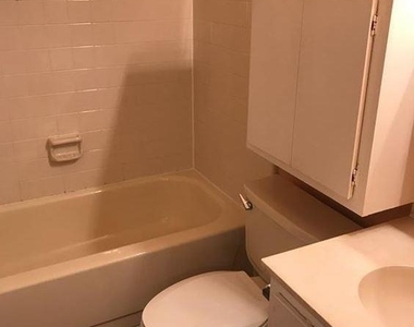 2604 Salado St - Photo Thumbnail 5