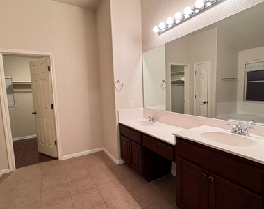 13000 Appaloosa Chase Dr - Photo Thumbnail 14