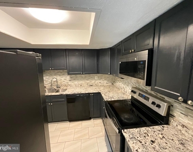 5526 Green Dory Lane - Photo Thumbnail 14