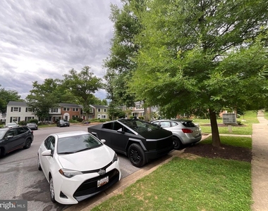 5526 Green Dory Lane - Photo Thumbnail 2