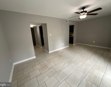5526 Green Dory Lane - Photo Thumbnail 9