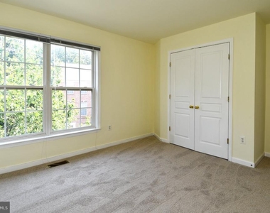 8772 Lincoln Street - Photo Thumbnail 34