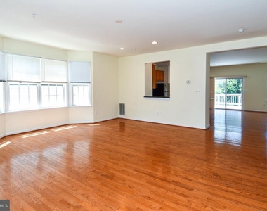 8772 Lincoln Street - Photo Thumbnail 15