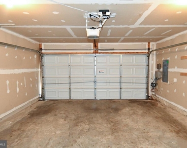 8772 Lincoln Street - Photo Thumbnail 7