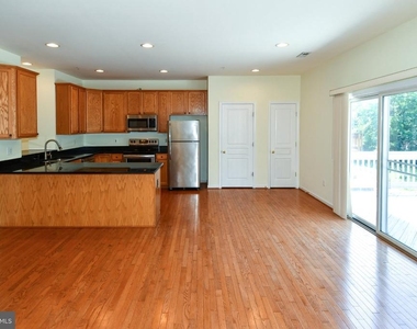 8772 Lincoln Street - Photo Thumbnail 17
