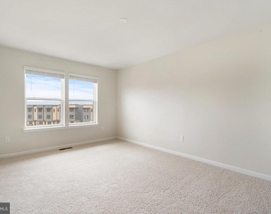 420 Carroll Walk Ave - Photo Thumbnail 20