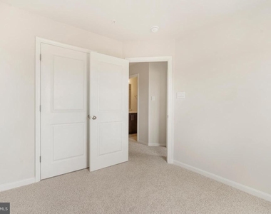 420 Carroll Walk Ave - Photo Thumbnail 16