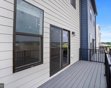 420 Carroll Walk Ave - Photo Thumbnail 29
