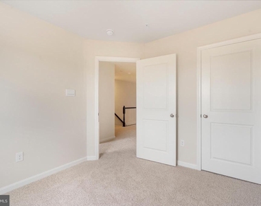 420 Carroll Walk Ave - Photo Thumbnail 19