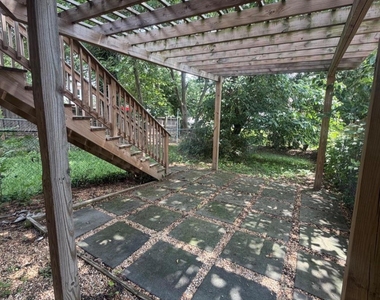 242 S Carroll Street - Photo Thumbnail 14