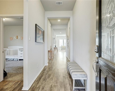 111 Finley St - Photo Thumbnail 1