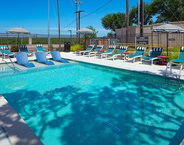 3100 Scofield Ridge Pkwy - Photo Thumbnail 17