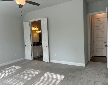 148 Kellogg Ln - Photo Thumbnail 11