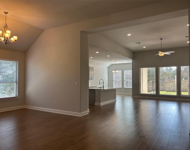 148 Kellogg Ln - Photo Thumbnail 8