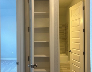 148 Kellogg Ln - Photo Thumbnail 17