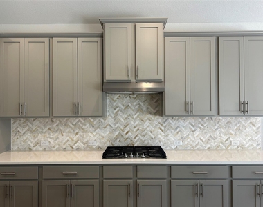 148 Kellogg Ln - Photo Thumbnail 4