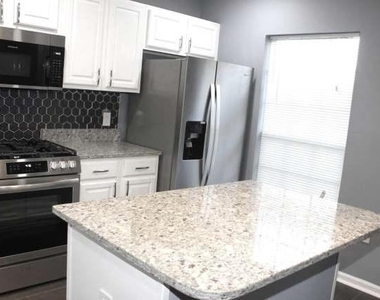 12346 Sweetbriar Place - Photo Thumbnail 6
